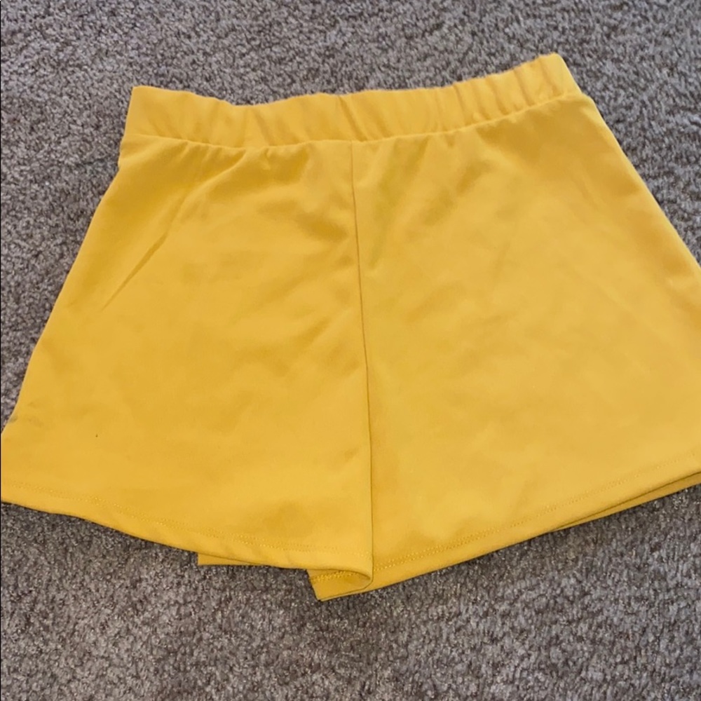Haute Monde Mustard Yellow Skort - Picture 4 of 4